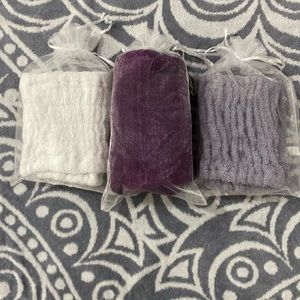 NEW 3 PIECE BUNDLE- 1 Turbie Twist Towel & 2 Turbie Hair Bands (lot of three)